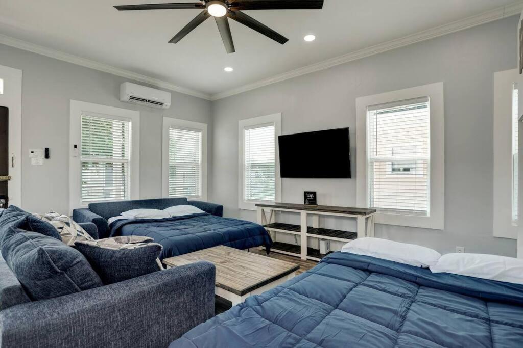 Renovated Beach Bungalow! Galveston Esterno foto