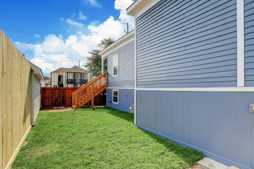 Renovated Beach Bungalow! Galveston Esterno foto